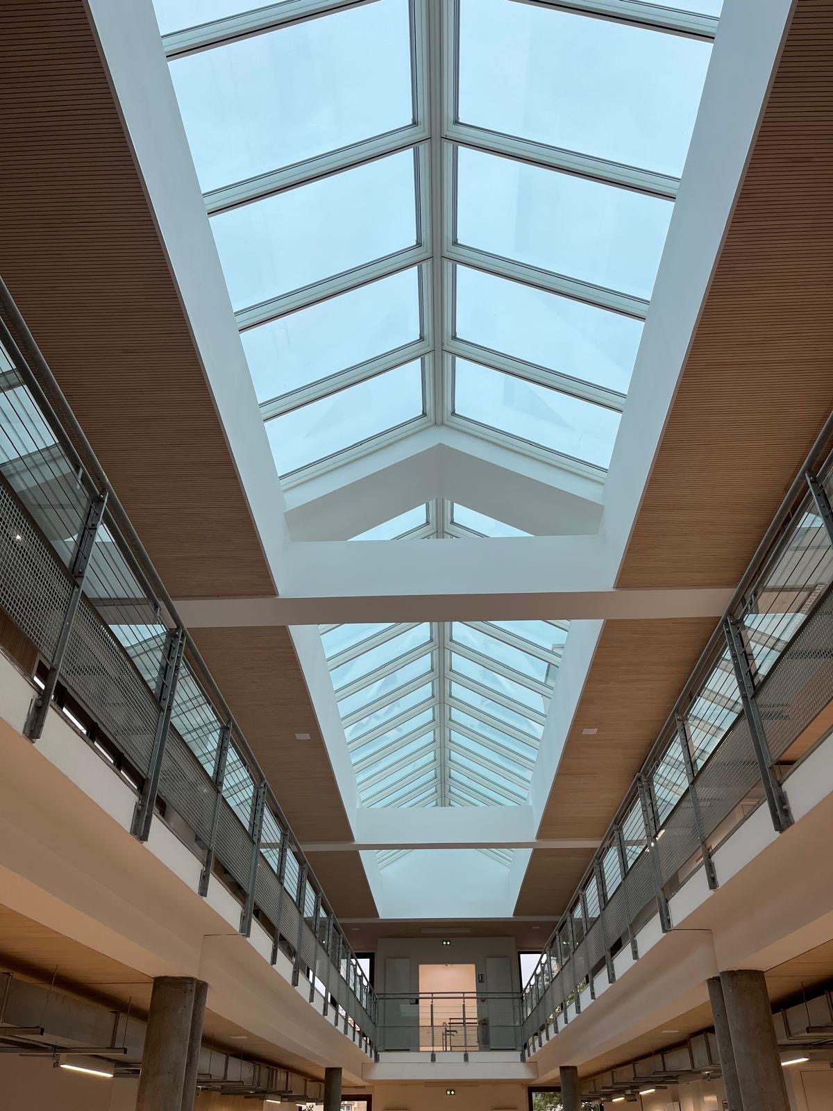 Verrière panoramique sur toit plat – VerriereRenovBois